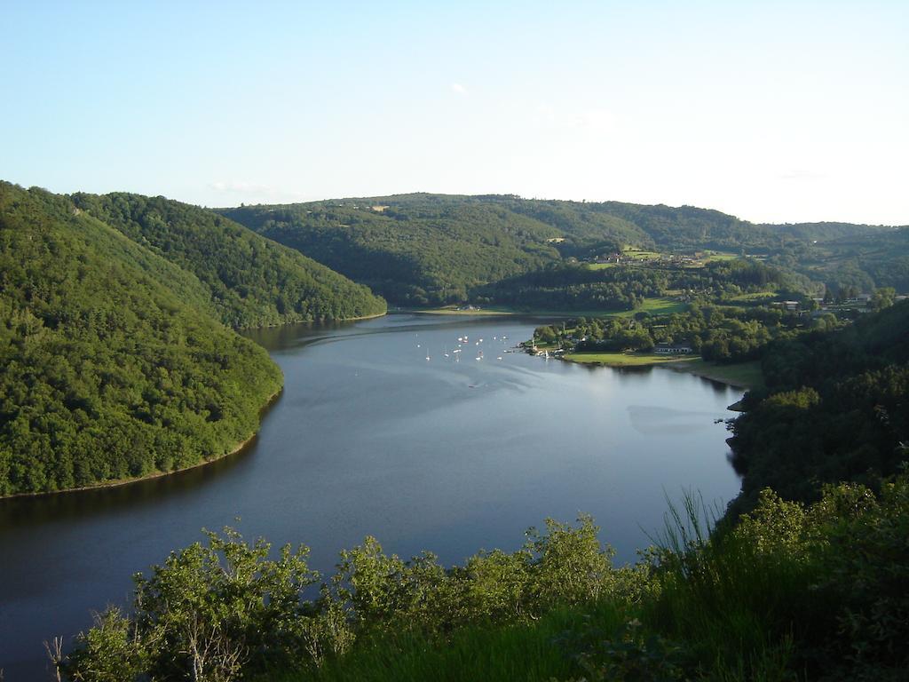 Aux 2 Puys - Gite "Le Lemptegy" Saint-Priest-des-Champs Eksteriør billede